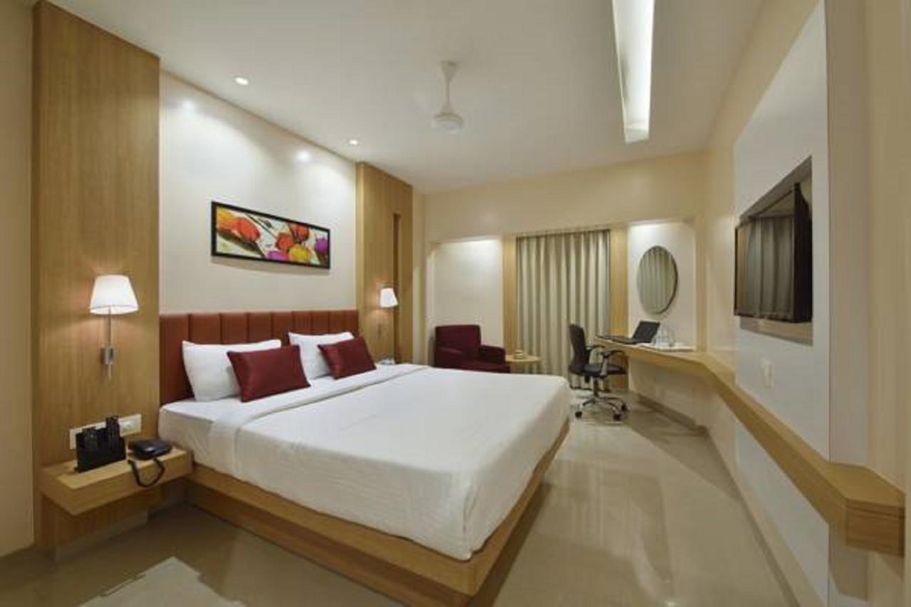 The Eastern Hotel Ankleshwar Экстерьер фото